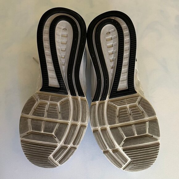 Nike Women's Air Zoom Vomero Grey Running Tennis Shoes - Picture 5 of 6